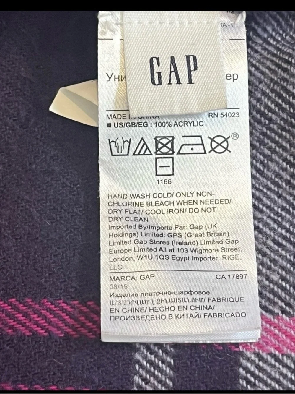 Gap Scarf Wrap Size Large Rectangle Tartan Plaid Fringe Purple Pink Soft